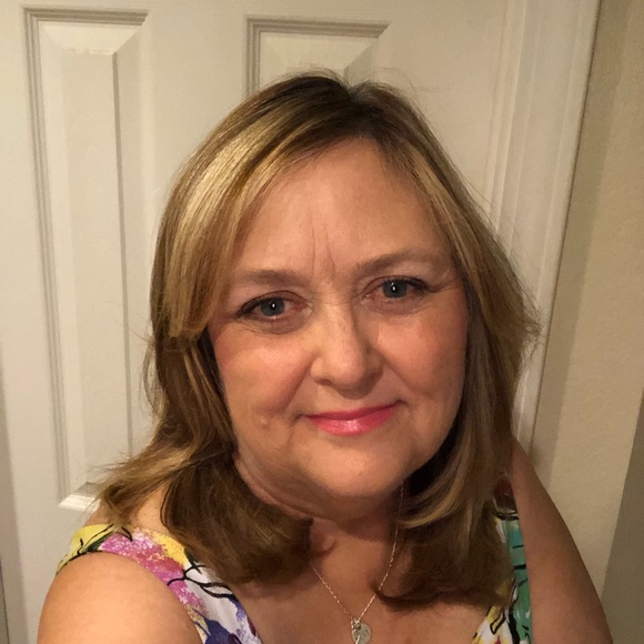 Meet your Posher, Kim - Picture 1 of 1